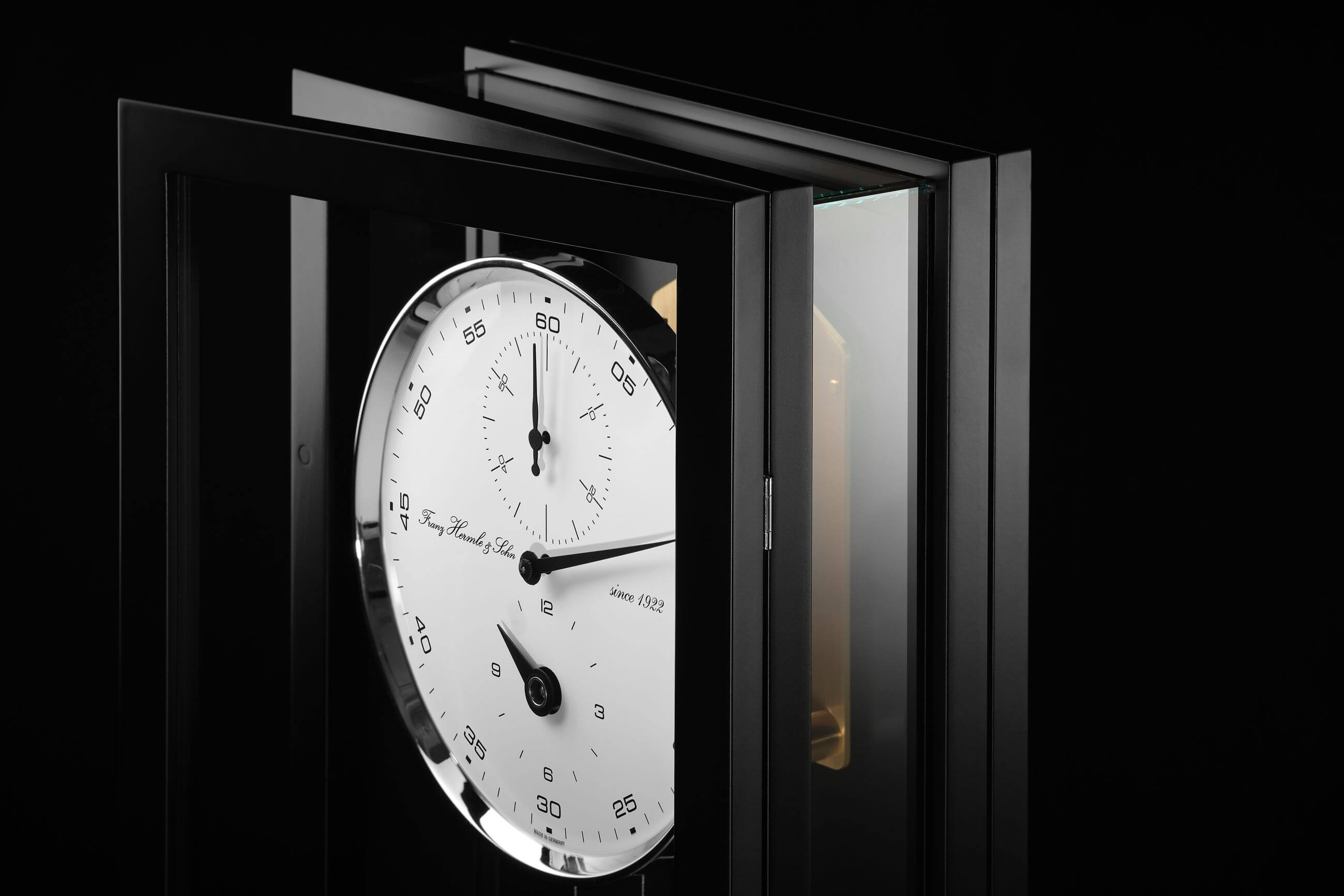 Hermle -Wanduhr Schwarz Monatsläufer Mechanisch 86cm- 71006-740761