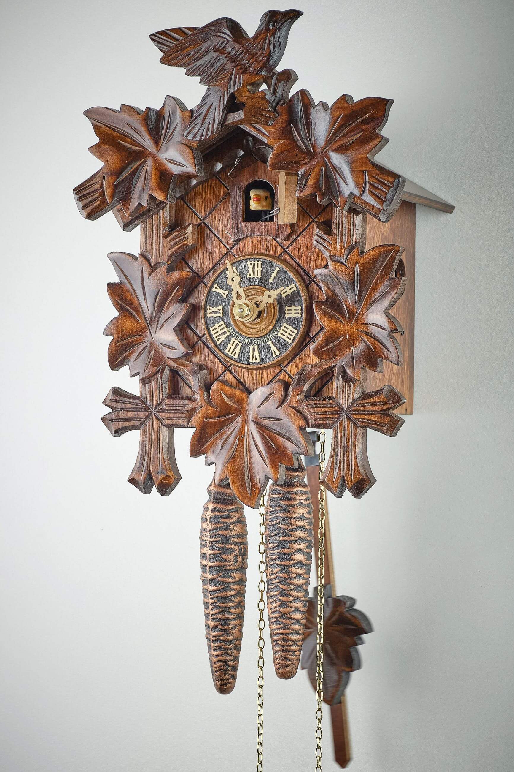 Trenkle -Cuckoo clock mechanical 1-day movement nut brown five leaves 23cm- 1100 NU