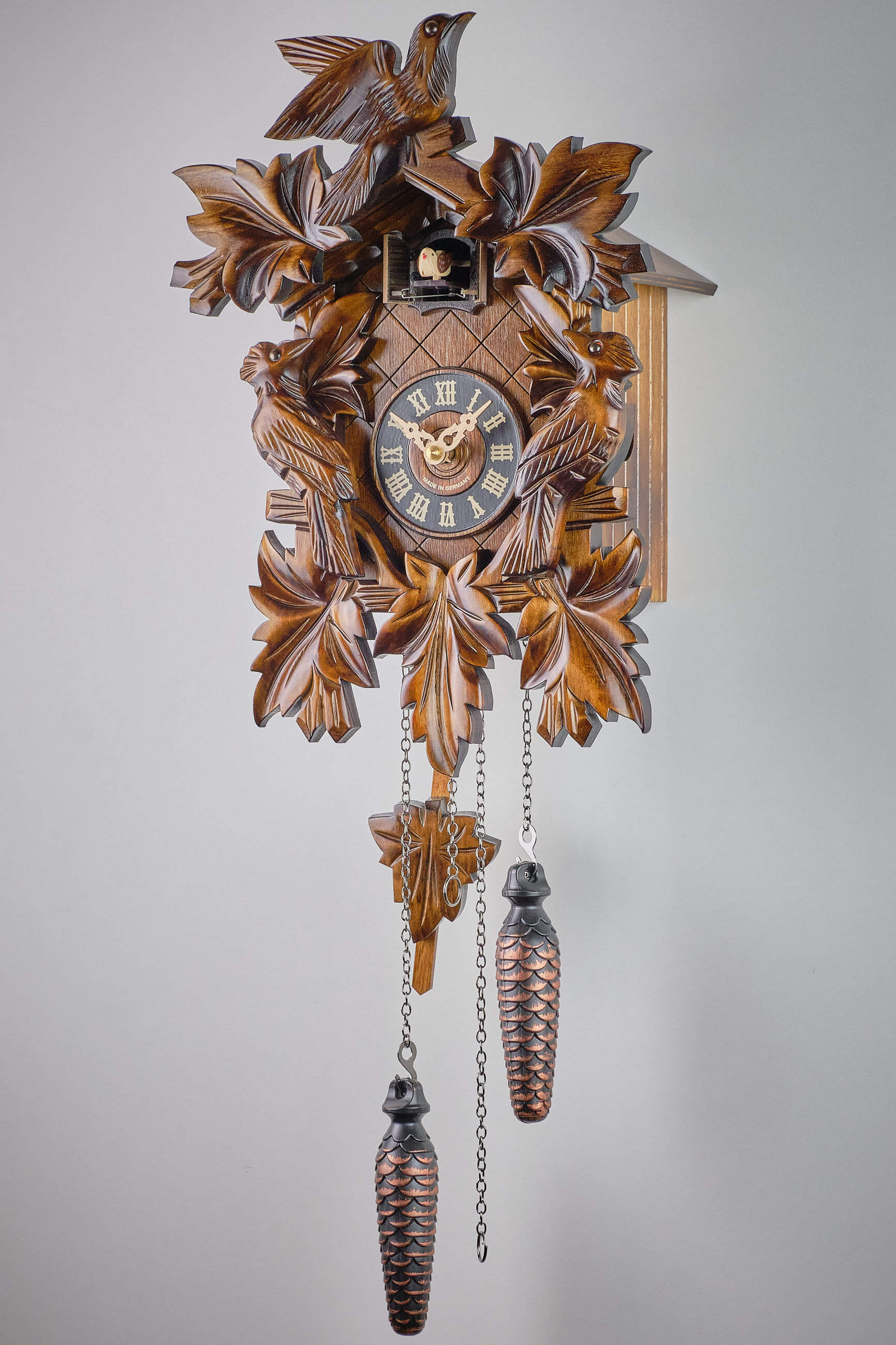 Engstler -Kuckucksuhr Quarz Uhrwerk Motiv Dreivogel 35cm- 632 Q