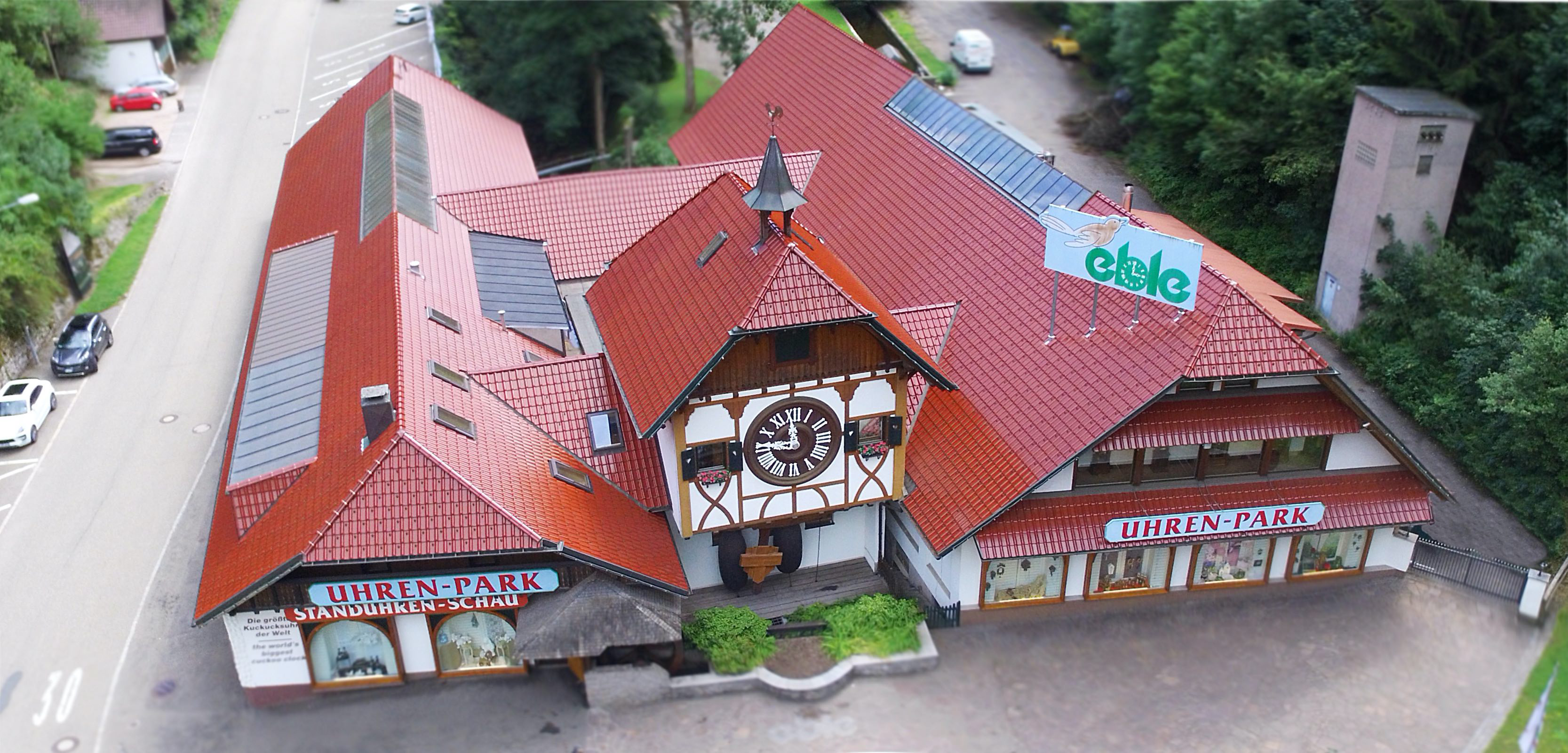 Der Eble Uhren-Park von außen und oben