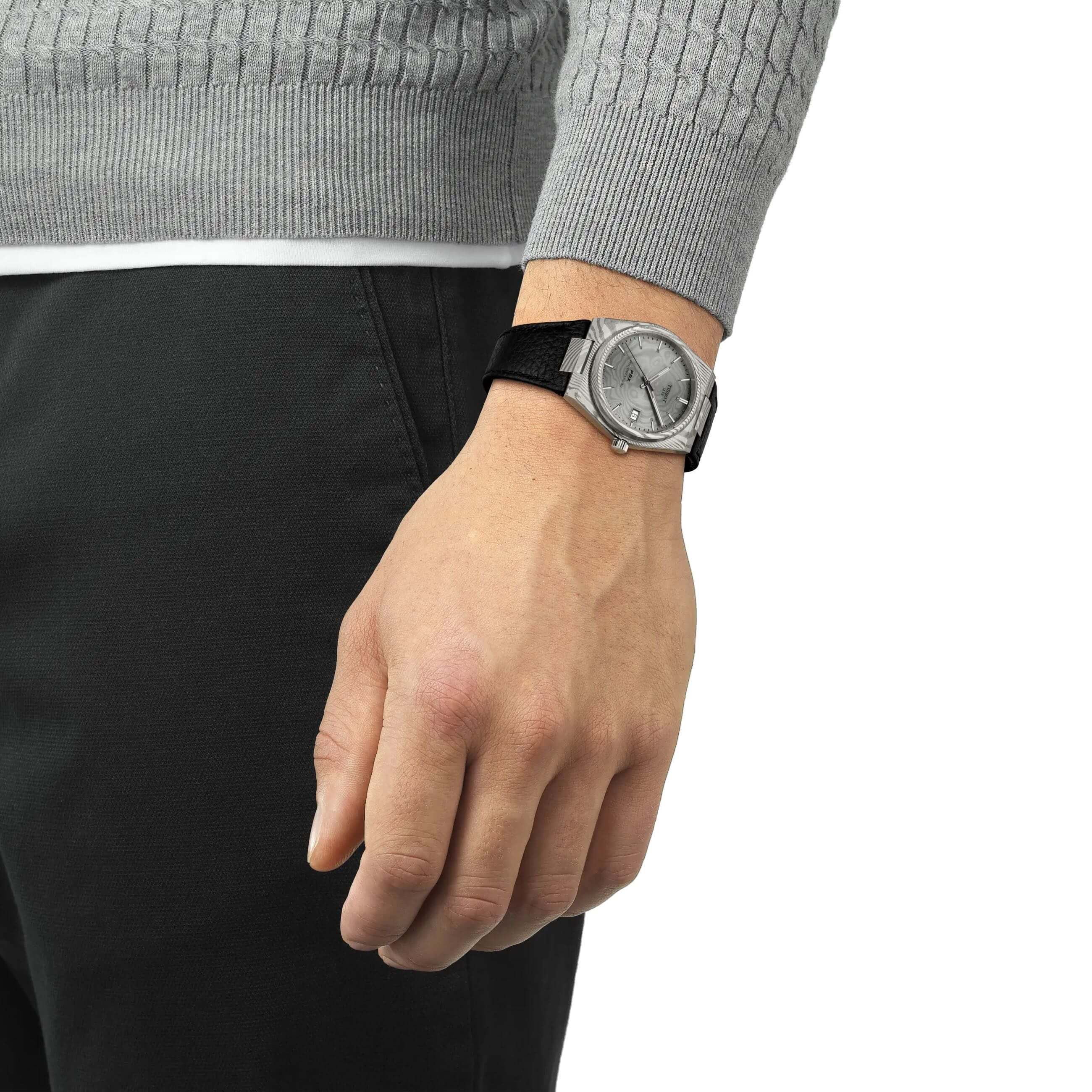 TISSOT -PRX Herrenuhr Schwarz Grau Datum Saphirglas Automatik 38mm- T137.807.96.081.00
