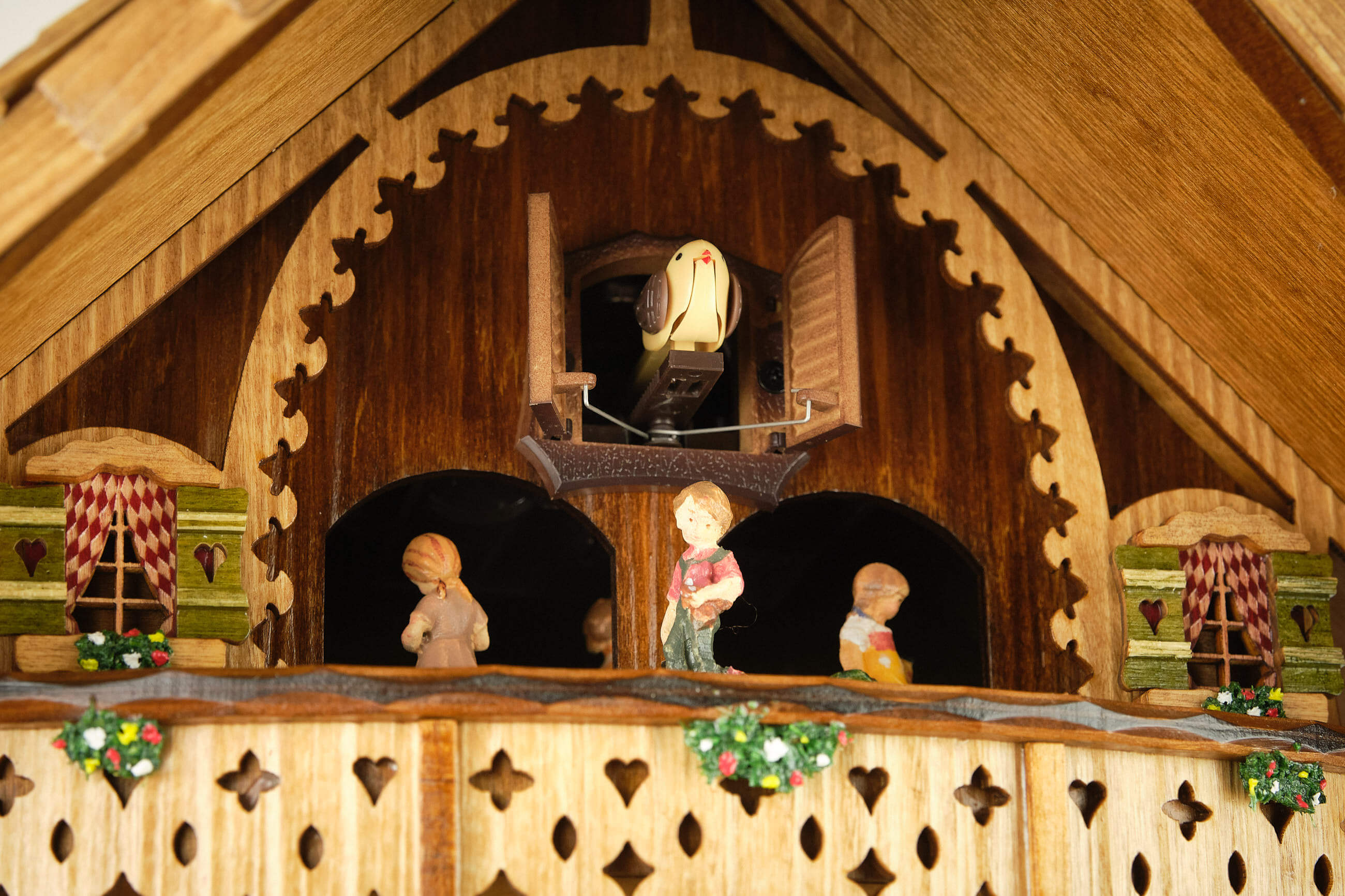 Trenkle -Cuckoo Clock Quartz Movement Black Forest House light with music 38cm- 4306 QMT HZZG
