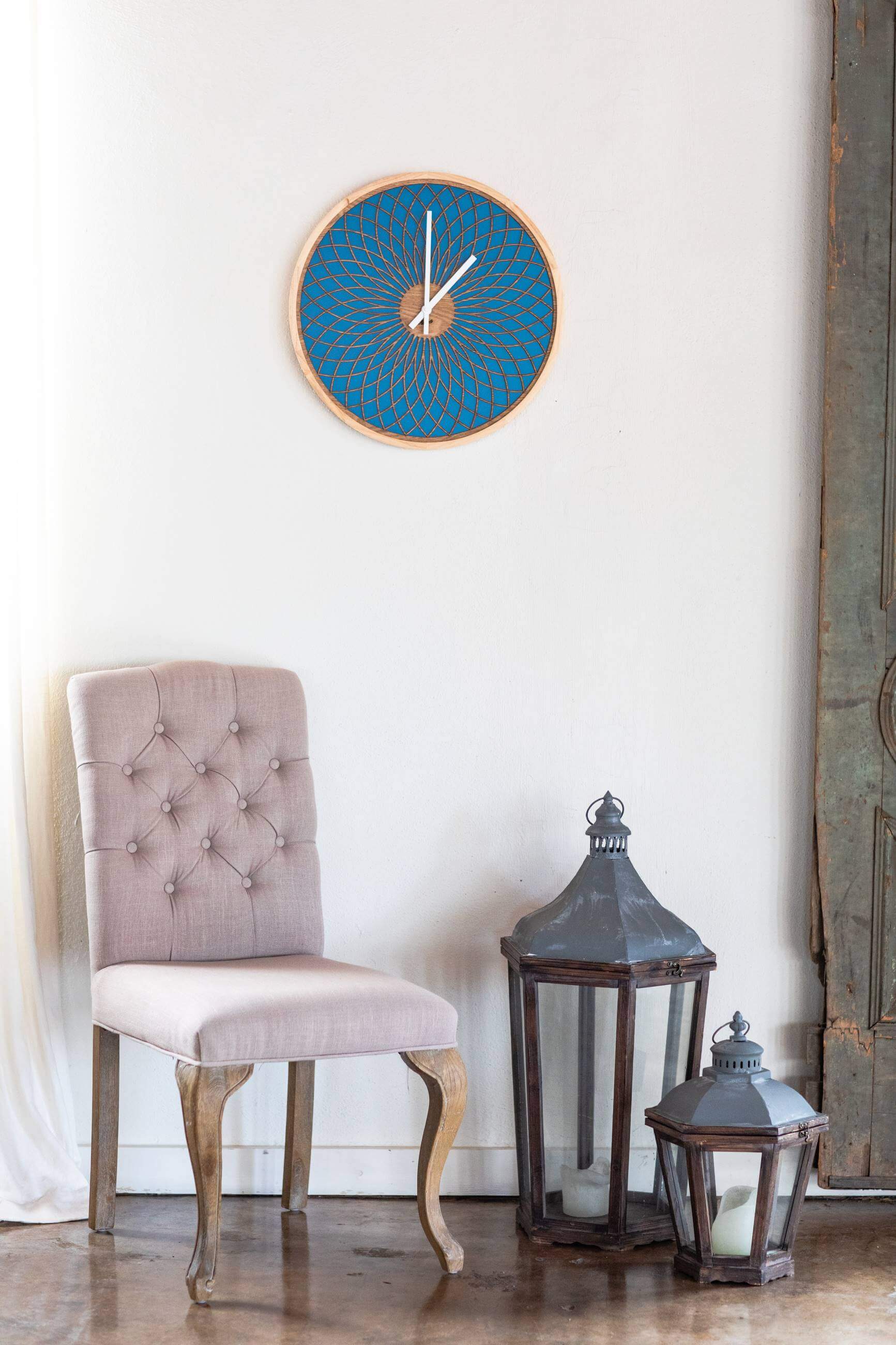 Hermle -Wall clock blue 3D dial pattern quartz 50cm- 30101-002100
