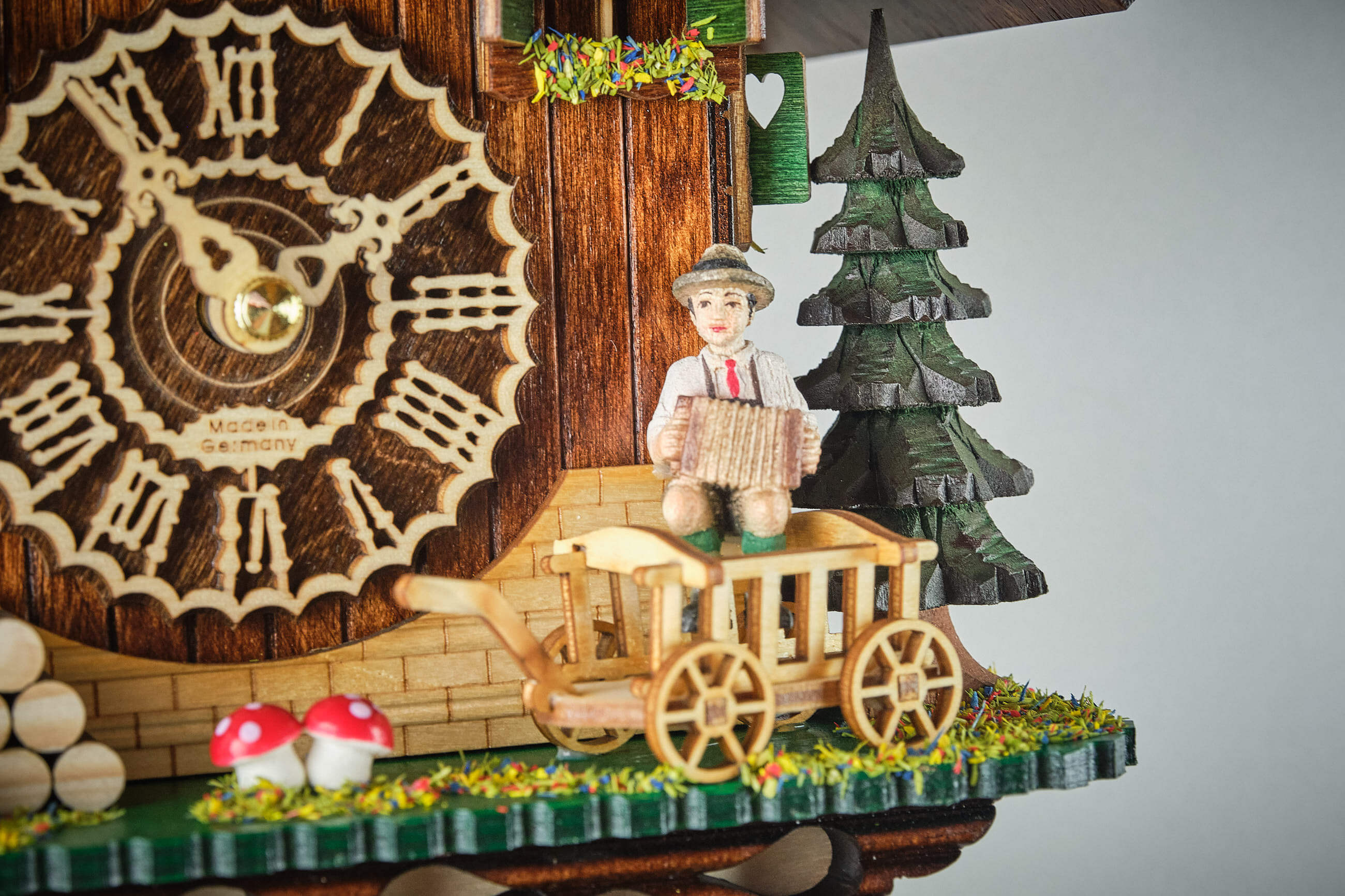 Trenkle -Cuckoo Clock Quartz Movement House with Rope Jack 27cm- 4301 QMS