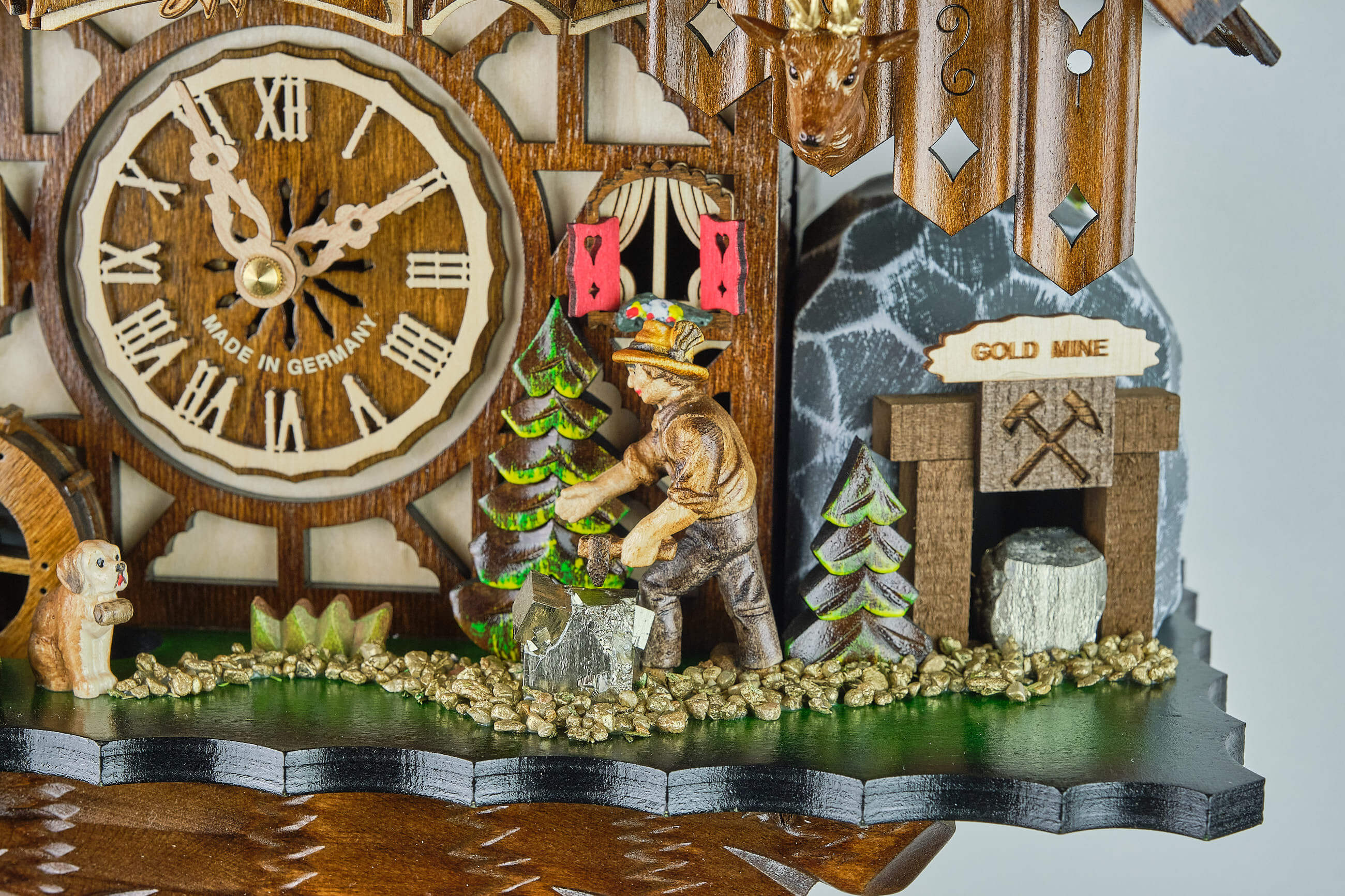 Engstler -Cuckoo Clock Quartz Music Gold Mine 33cm- 48721 QMT