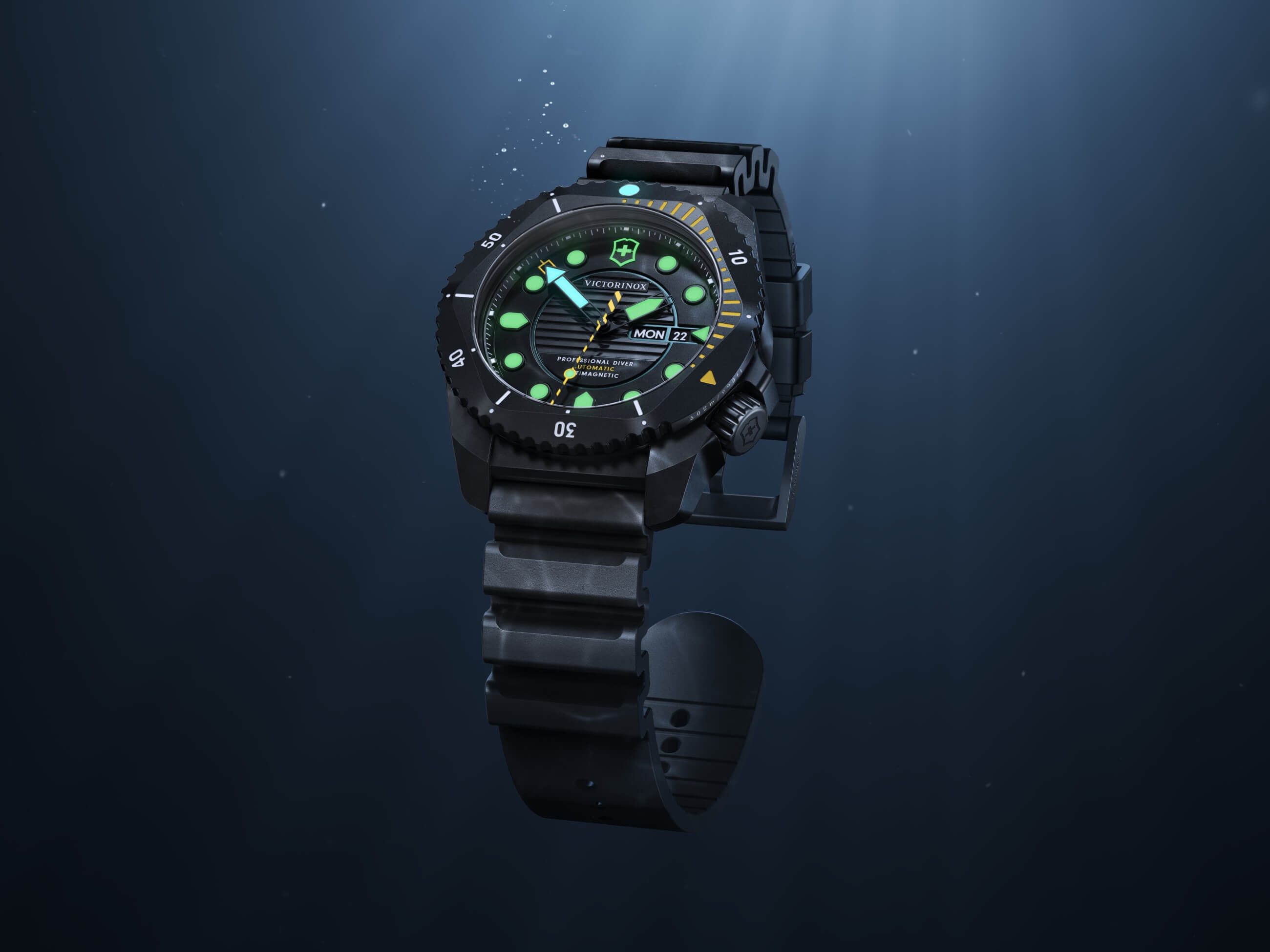 Victorinox -Dive Pro Auto Men's Watch Black Automatic Sapphire Crystal 43mm- 241997