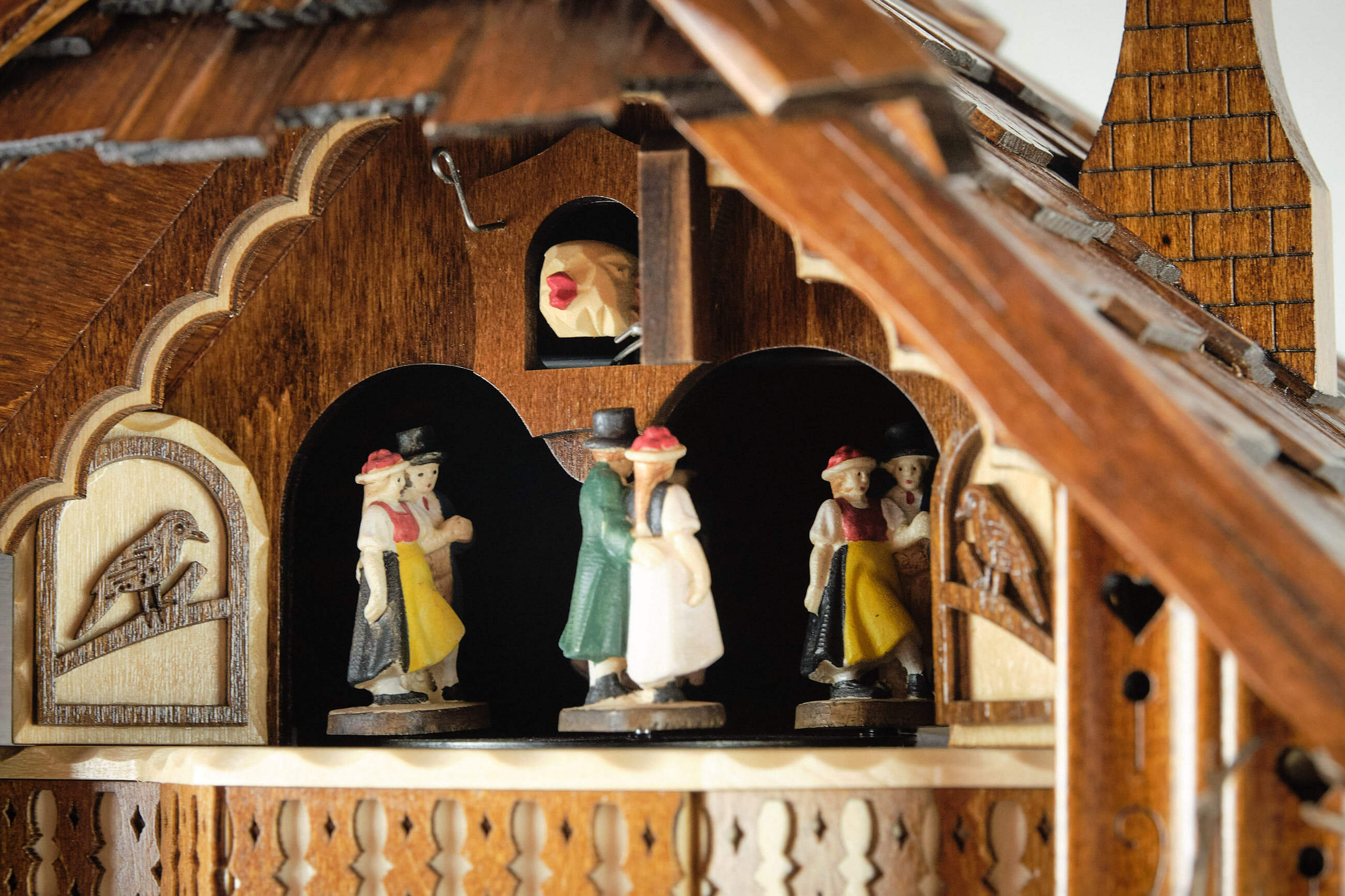 Engstler -Cuckoo clock half-timbered plexiglass front 8-day movement with music 36cm- 2871/8 MT