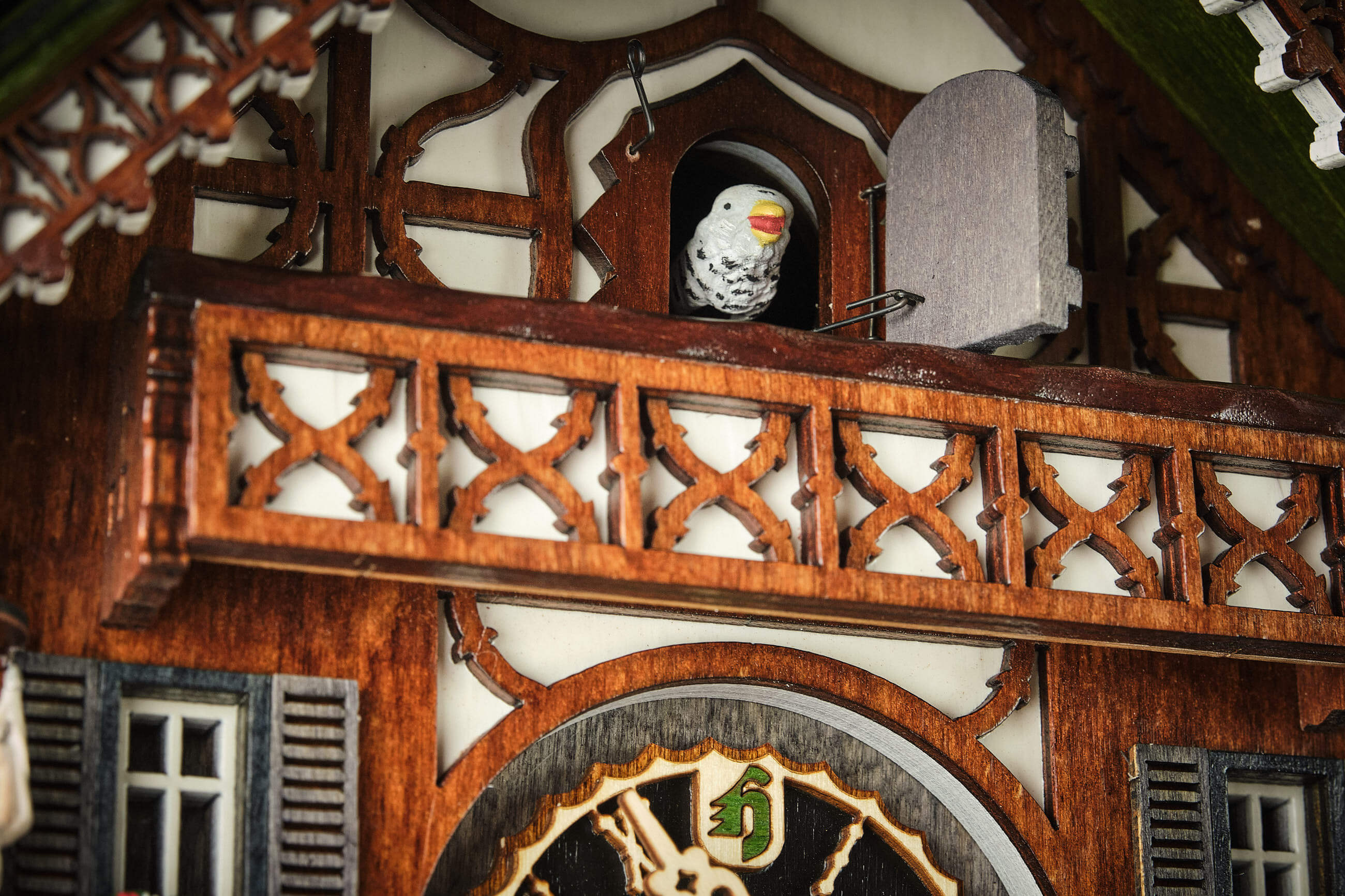 Hönes -Cuckoo clock Black Forest house with half-timbered 8-day movement 38cm- 8770