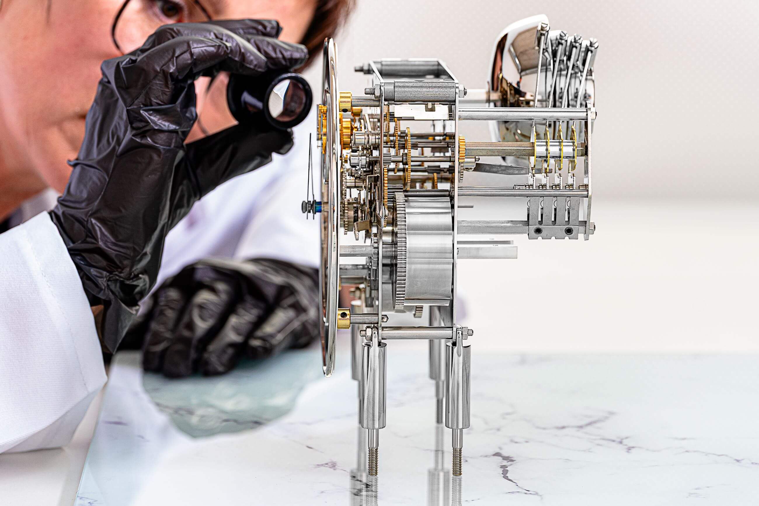 Hermle -Tellurium Tourbillon Schwarz Nickel 8-Tage Laufwerk 35cm- 23070-740352