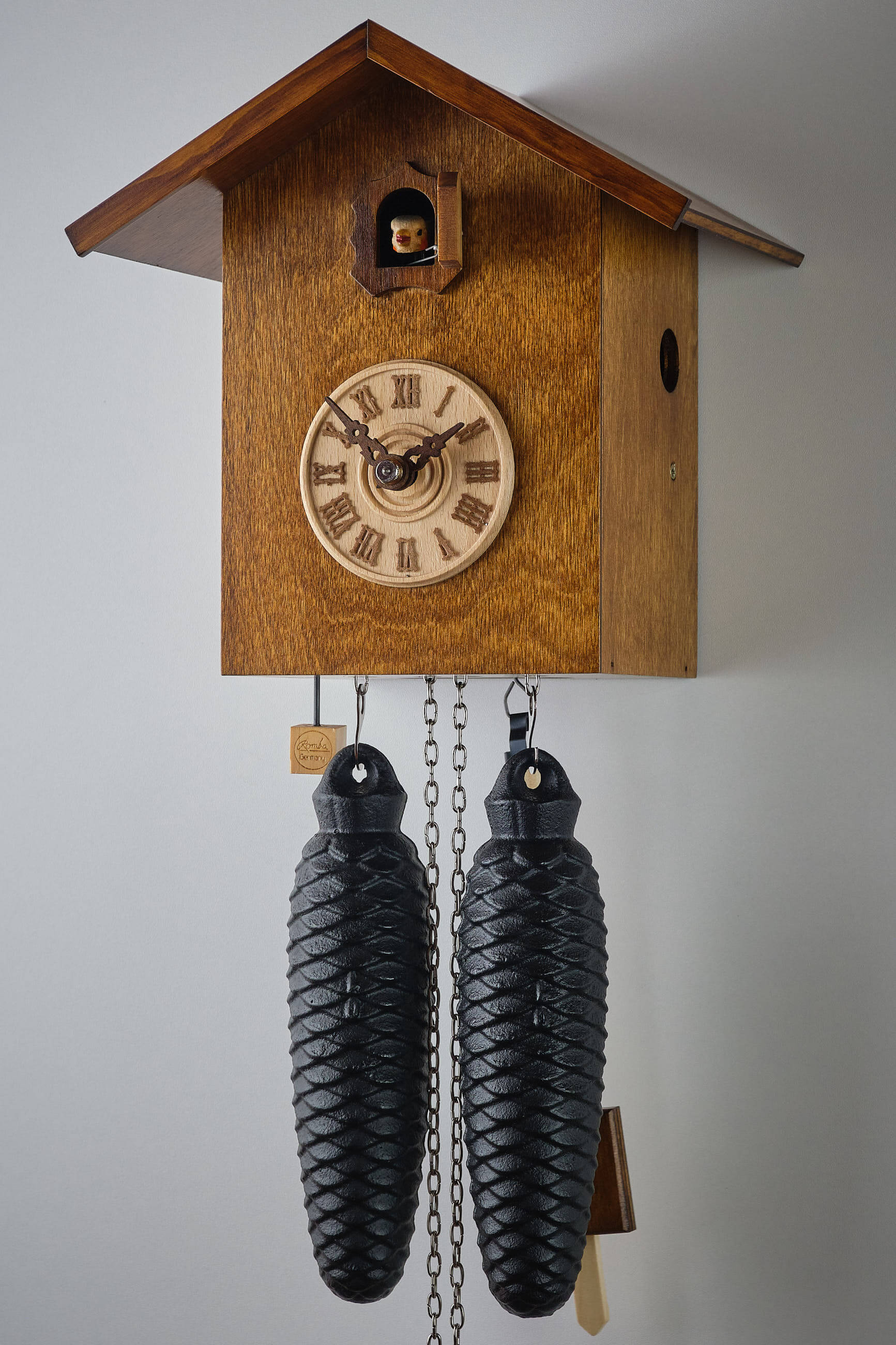 Romba -Cuckoo clock modern nut brown 8-day movement 20cm- SK34-10